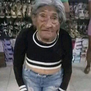 me eche al tlacuache picaro afuera de la comandancia