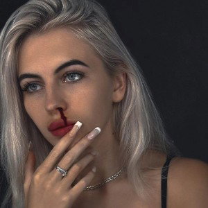 Яна Леонова