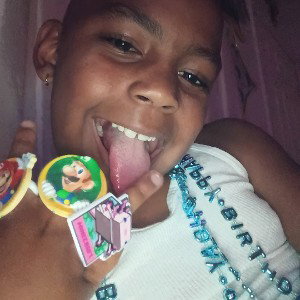 I love you you talk about me I don't like it we have a fun but I miss you you took my phone I didn't care you so you so 