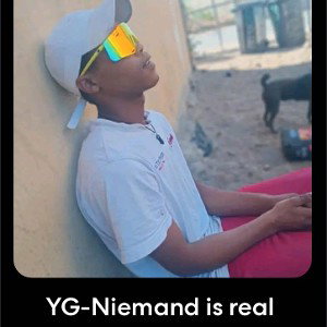 NIEMAND IS REAL