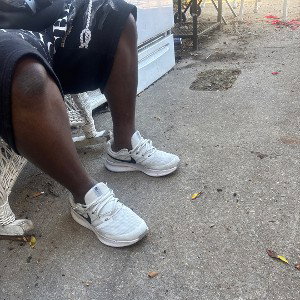 SHO EM LIL SOMETHING 