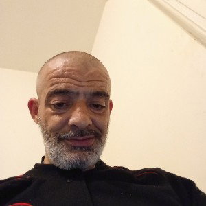 un homme 