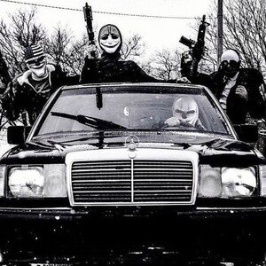 GANGSTERS GIMN