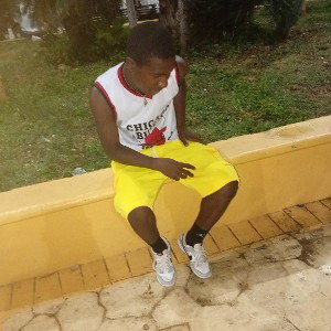 adoni malon música 