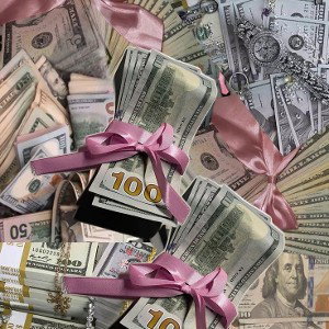 I want to go to the club and make money have a good night 