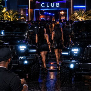 Black on Whippin (Baddies clubs) 
