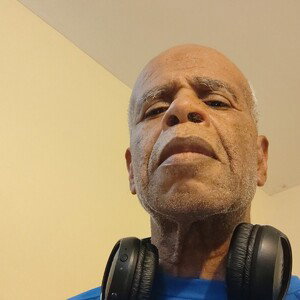 girl you look so good to me music by William givens Old Beatz copyright 