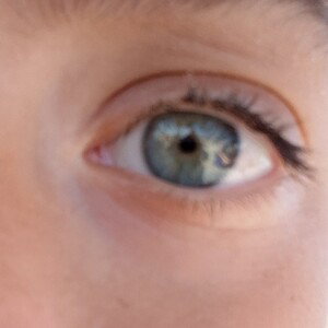 BLU EYES