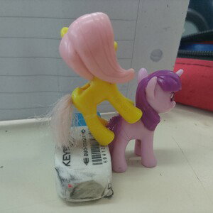 mechi & ámbar, alias:yanay.cur ,colaborendeahh