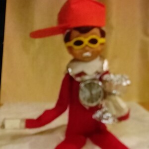 i ain't no little elf