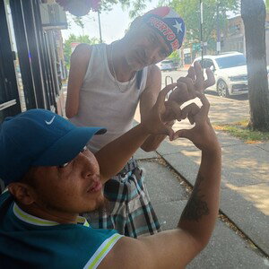 malaazteca D & left D