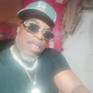 sho me it Tru, Dee's Entertainment 