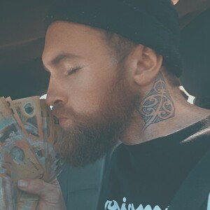 ADDICTED TO ADDICTION - TheMinority ( Bryton Lockerbie)