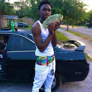 Dee Black - IDK 