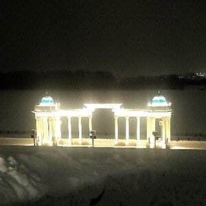 в тени ночи