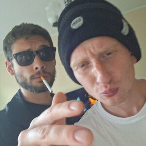 czerpie wiedzę po błędach po których cierpię  [freestyle]