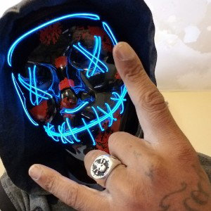 KISS THE RING 