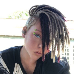L0V£