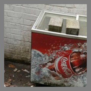 KÜHLSCHRANK VOLLER KOLAV2 