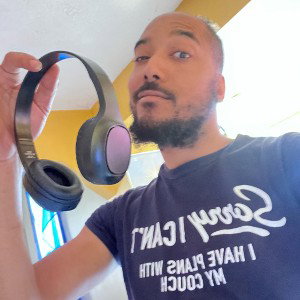 HEADPHONES & BARS
