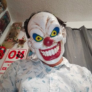 te carga el payaso 