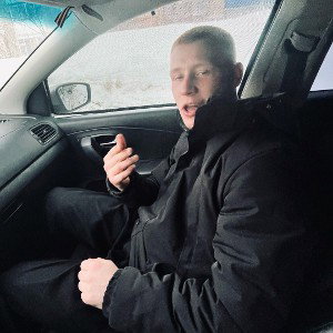 в четырех стенах