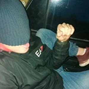 ебашим по реке на заниженной шахе, татуху на руке, сука трогает мою мышцу но только не сдимает, ловлю пулю зубами сплёвы