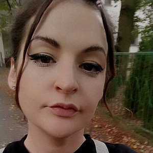 Anna Nowak - ide przed siebię 