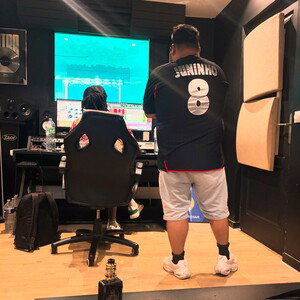 RAISONNER (Feat. Megaboy)