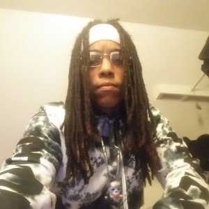JGSKULL stand up
