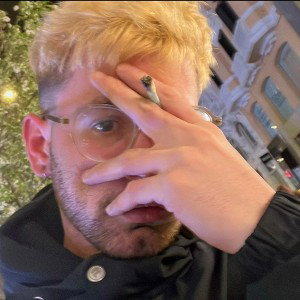 Lil hit 🎯"Una Noch€"