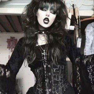 Cotheanine - goth witch