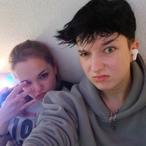 du pfolen mit deim dummen bein