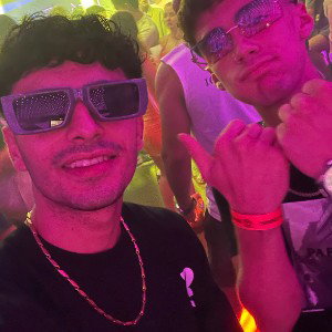 Yo Controlo🐐🤏🏽