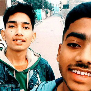 dosti aag hai