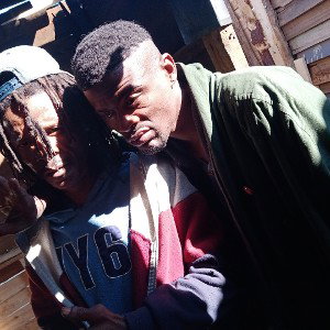 LeeNelliz with the Azola ft Wekkies 