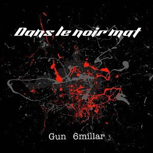 Dans le noir mat