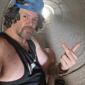 UNDER THE ROAD IN PENNYWISE'S HIDDEN TUNNEL -0-0