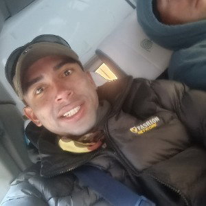  por el sonido de sus nalgas.... 