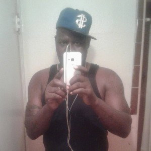 its friday night, and im too damn sober.... 