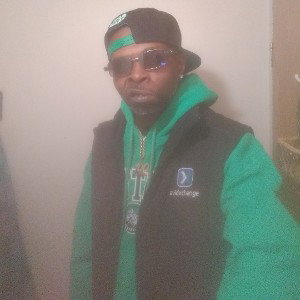 the duffle bag Man