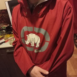 старая толстовка