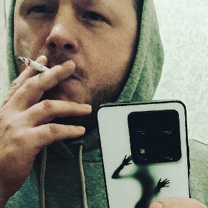 я на бите и мне по_уй