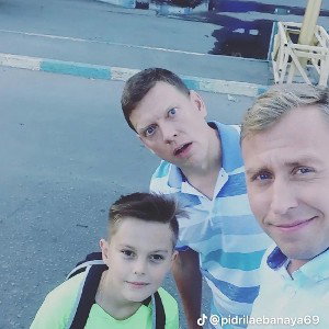 эти ребята репуют как в последний раз #ебанутыйапокалепсисхочузанятьсясексомсзрелойженщиной