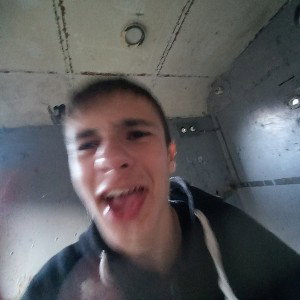 за мною мусора