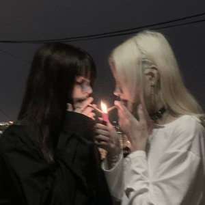 Plxgue, Lovlunaslove - факты
