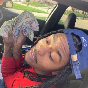 LOU BG FT LAZZYBOII - ON THE R