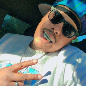 IM SMOKIN🦍N🕴️💲🔥💨💨💨💨