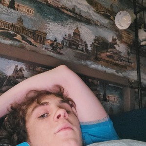 ты думал это конфетка но эта была не конфетка твой мамв думаьь это конфетка но это СНЮС