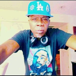 " When iT rainS, iT PourS " Free STyLeD SLoW JaM KiLLáS FLoW Cypher  (FuLLy  & ToTaLLy MegA BoosTeD VoLuMe)